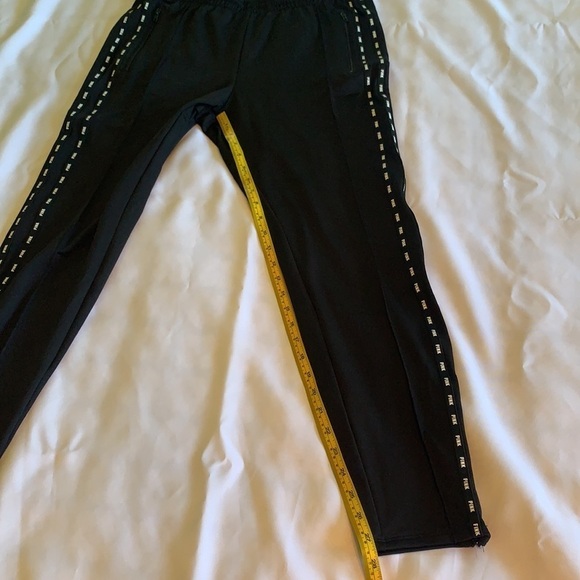 Vs pink pants size Large - Picture 5 of 7